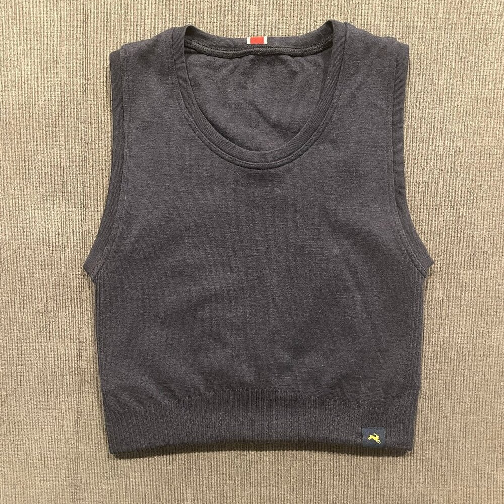 EUC Tracksmith Fells Crop Top - Size Small